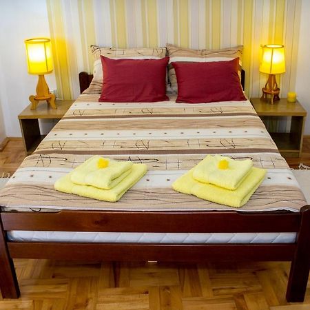 Anthony Apartment Nis Bagian luar foto
