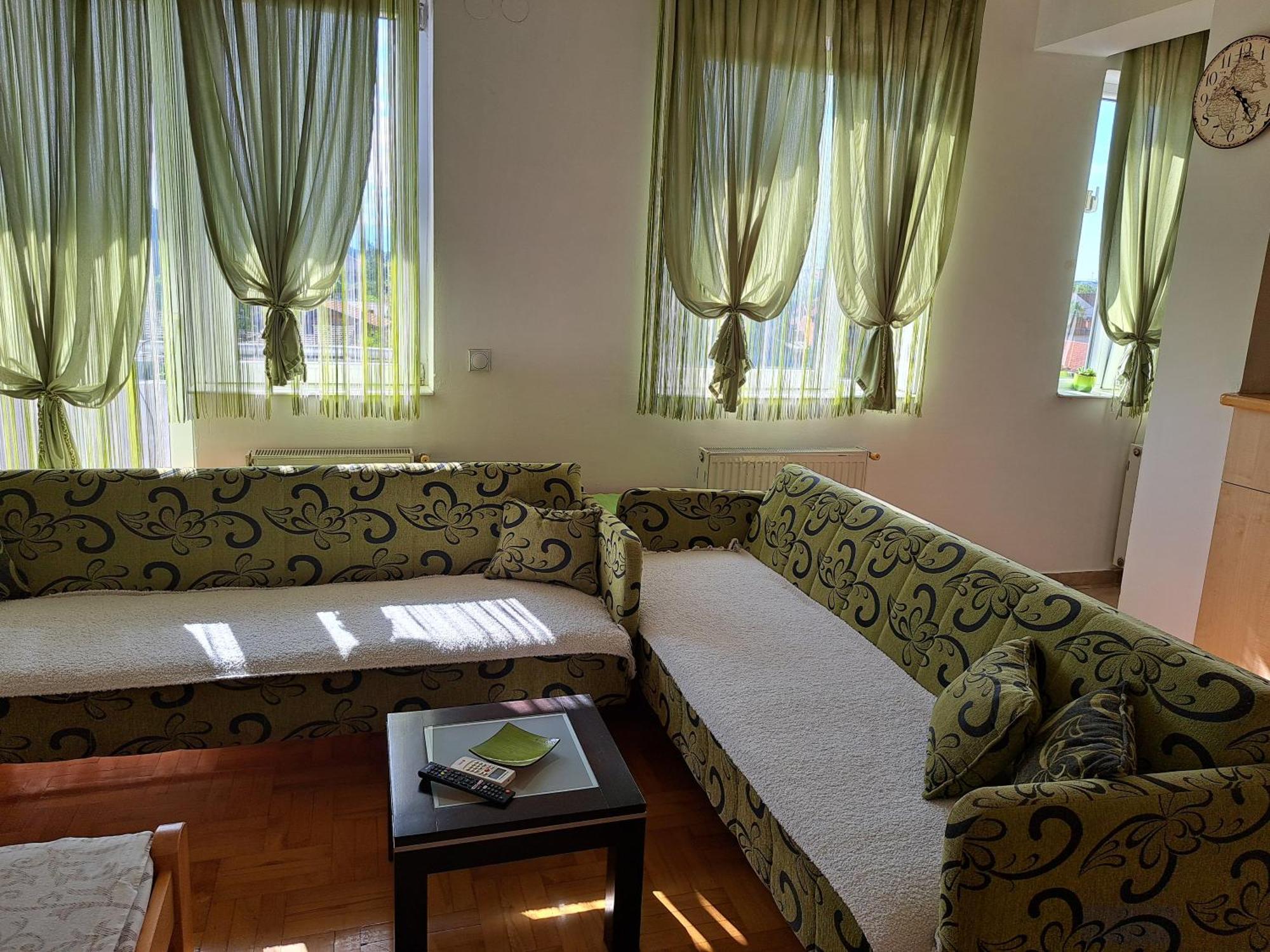 Anthony Apartment Nis Bagian luar foto