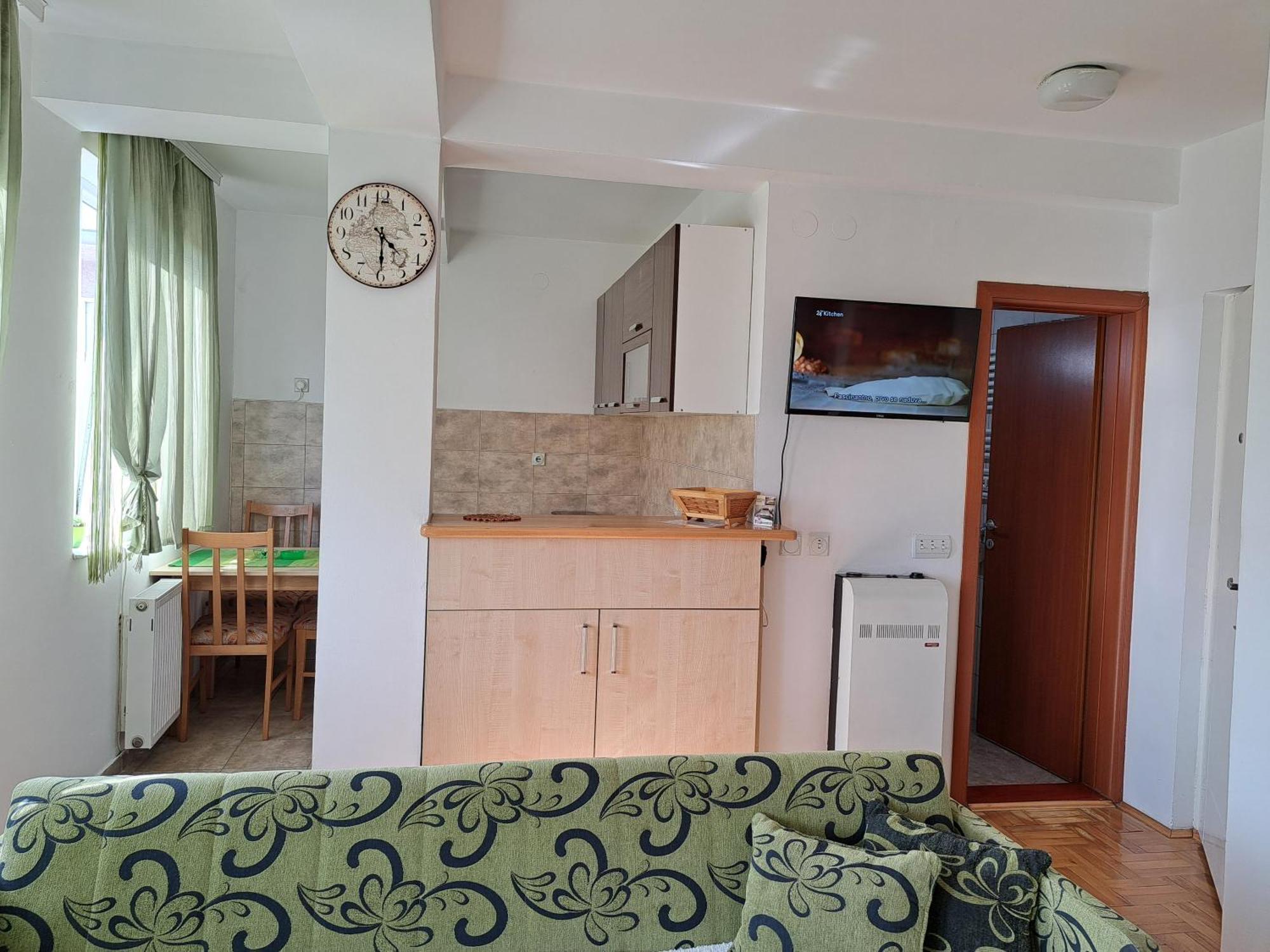 Anthony Apartment Nis Bagian luar foto