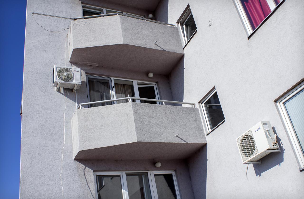 Anthony Apartment Nis Bagian luar foto